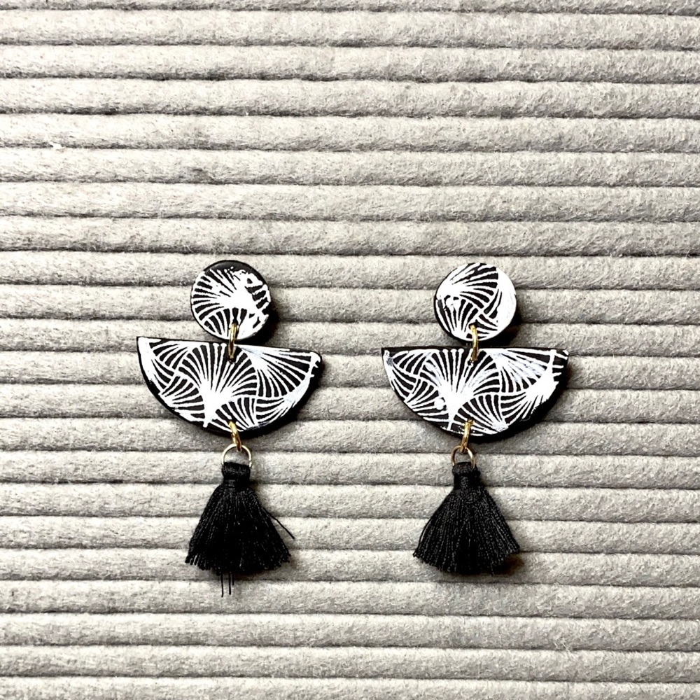 Earrings - Emmy in Black